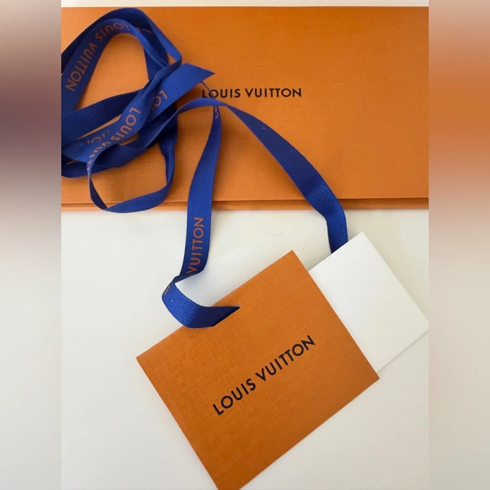Louis Vuitton paper bag, envelope, ribbon New authentic 100% - Picture 3 of 5